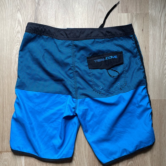 Men’s Swim Trunks - Picture 3 of 6